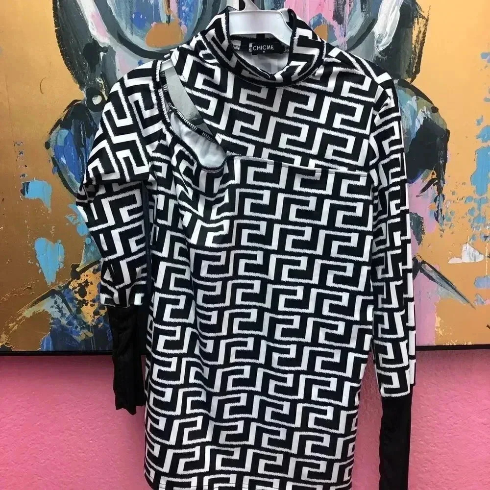 CHICME Geo One Open Shoulder Top